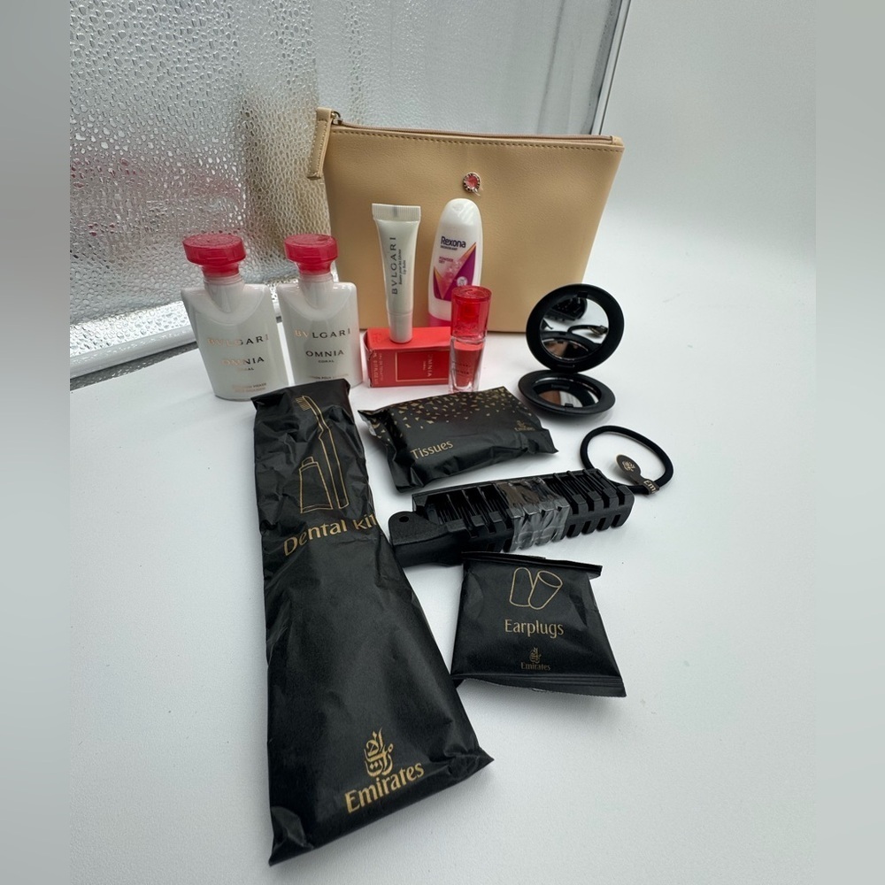 Emirates His & Hers Business Class Bvlgari Amenity Bags - Picture 3 of 12